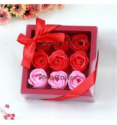 Coffret cadeau savon forme de fleur rose